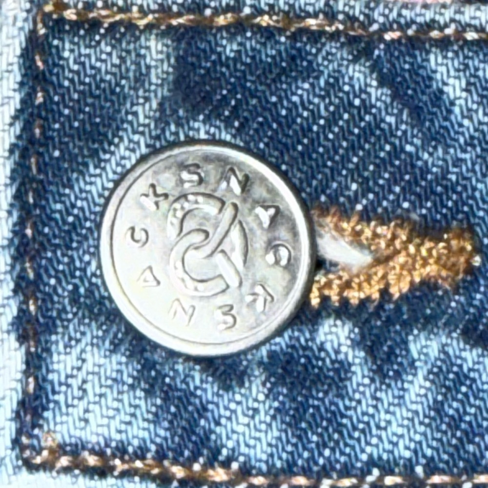 Mother. Snacks! High Waisted Twizzy Skimp in Delicous Memories Wash. size 27. - Picture 10 of 12